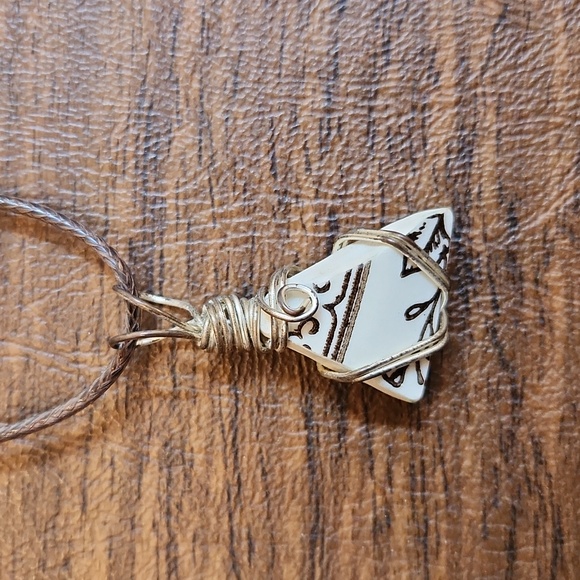 Sea Glass Pendant - Picture 1 of 3